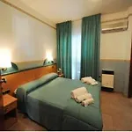 Hotel Santa Lucia 3*