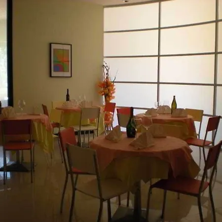 Santa Lucia Hotel
