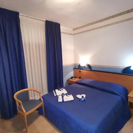 Santa Lucia 3*