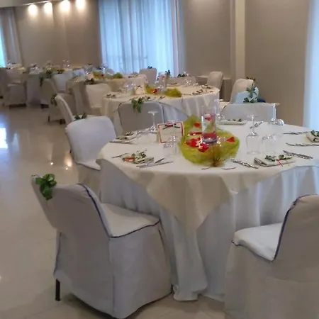Hotel Santa Lucia 3*