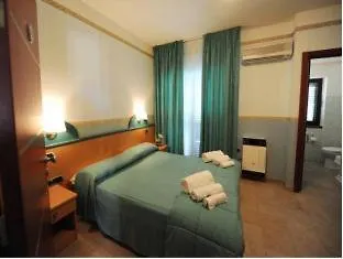 Hotel Santa Lucia 3*